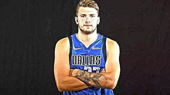 波多尔斯基：现在的拜仁踢得很有统治力；希望阿森纳英超夺冠（波多尔斯基：拜仁展现统治力，盼阿森纳问鼎英超）