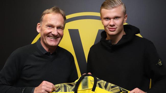 0-2！阿森纳或崩盘，切尔西爆冷，搅乱英超，曼城渔翁得利，冠军有变（英超格局突变：阿森纳0-2受挫陷危机，切尔西爆冷搅局，曼城坐收渔利，冠军悬念升级）