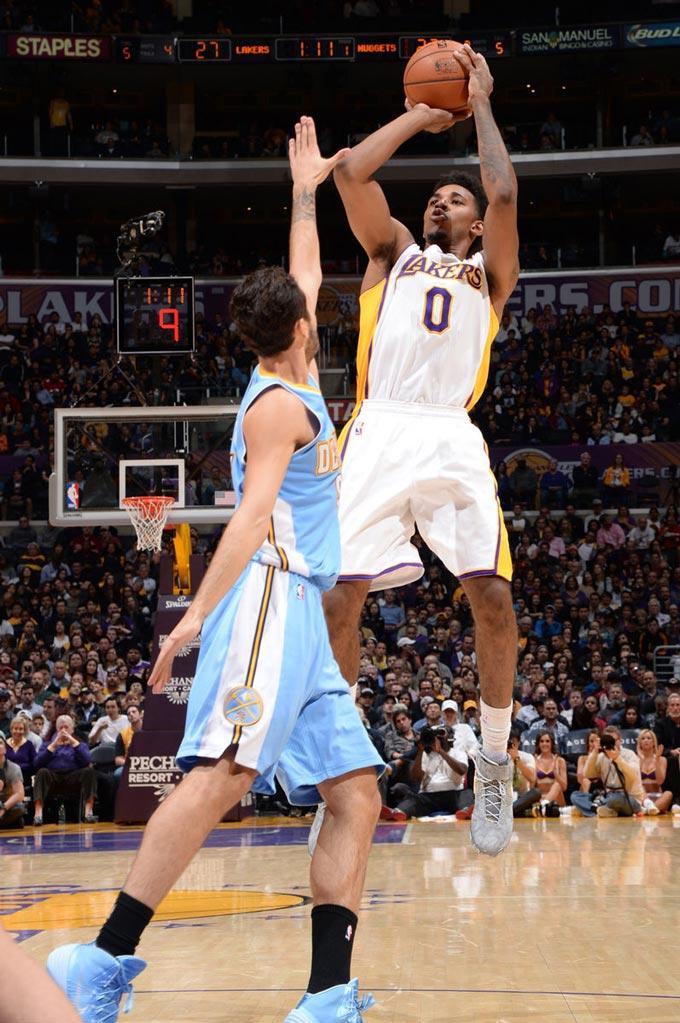 利雅得胜利遭FIFA实施转会禁令，据悉与拉波尔特转会款项有关（FIFA对利雅得胜利下达转会禁令，或与拉波尔特转会款有关）