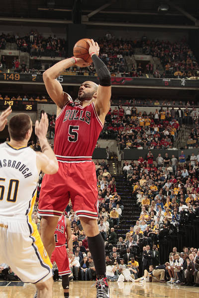 东体：蒯纪闻的伤势情况目前来看不至于像外界传得那么严重（东体：目前看，蒯纪闻伤情不如外界传闻般严重）