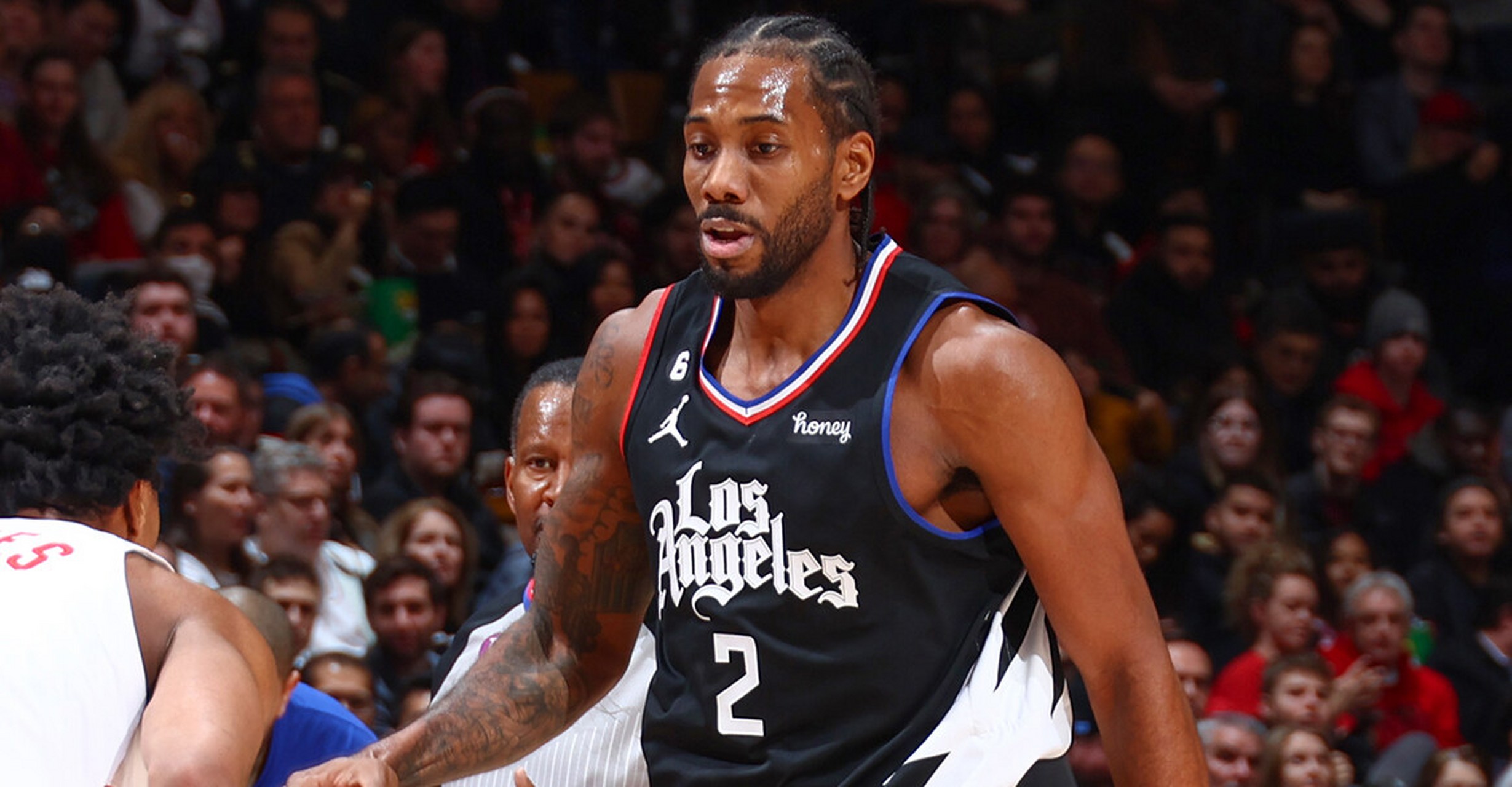 泰州队门将戴曜城谈苏超夺冠：我们值得冠军，泰州人民过年了（泰州队门将戴曜城评苏超封王：我们当之无愧，泰州人民喜似过年）