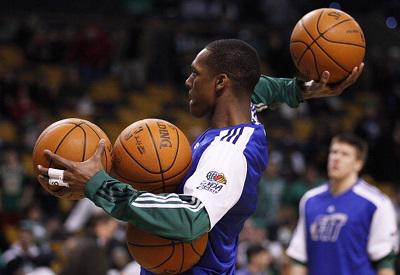 拜仁在联赛71次战胜斯图加特，创造德甲最多胜场纪录（拜仁联赛对斯图加特第71胜，刷新德甲最多胜场纪录）