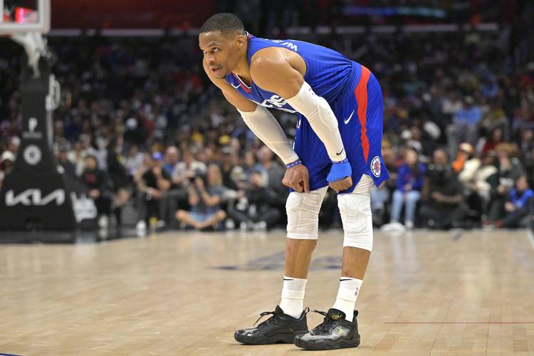 4大传奇+亿级补强！穆帅弃利物浦，会接米兰豪华剧本？（四大传奇助阵+上亿补强！穆里尼奥放弃利物浦，是否执掌豪华版米兰？）