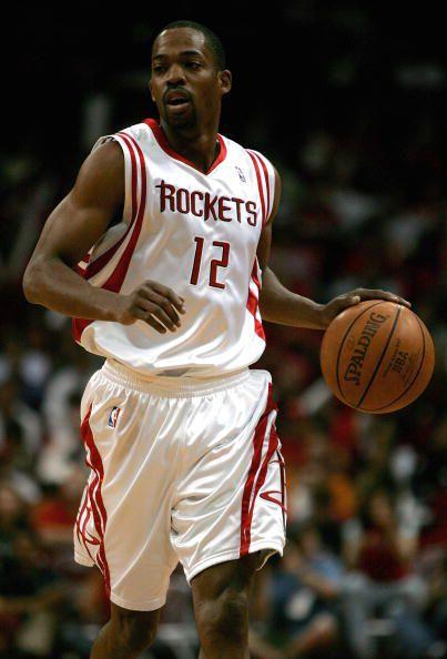 意杯半场：吉姆斯蒂建功，菲尼染红，亚特兰大暂1-0热那亚（意大利杯半场战报：吉姆斯蒂破门，菲尼染红，亚特兰大暂1-0领先热那亚）