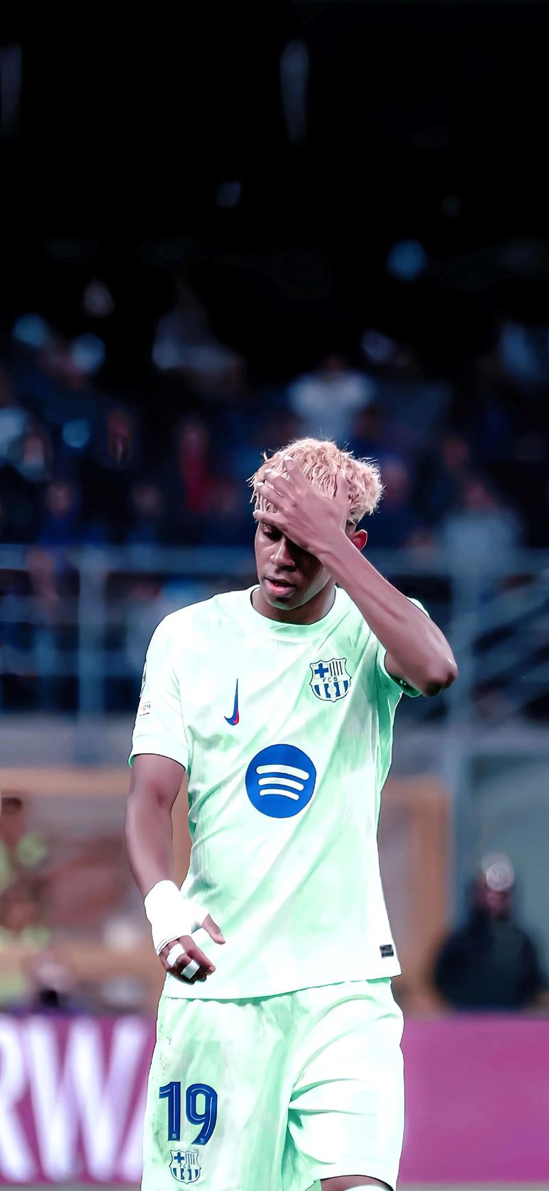 凯恩vs斯图加特全场数据：出战30分钟，射门4次进3球（凯恩对阵斯图加特：30分钟4射3中，全场数据速览）