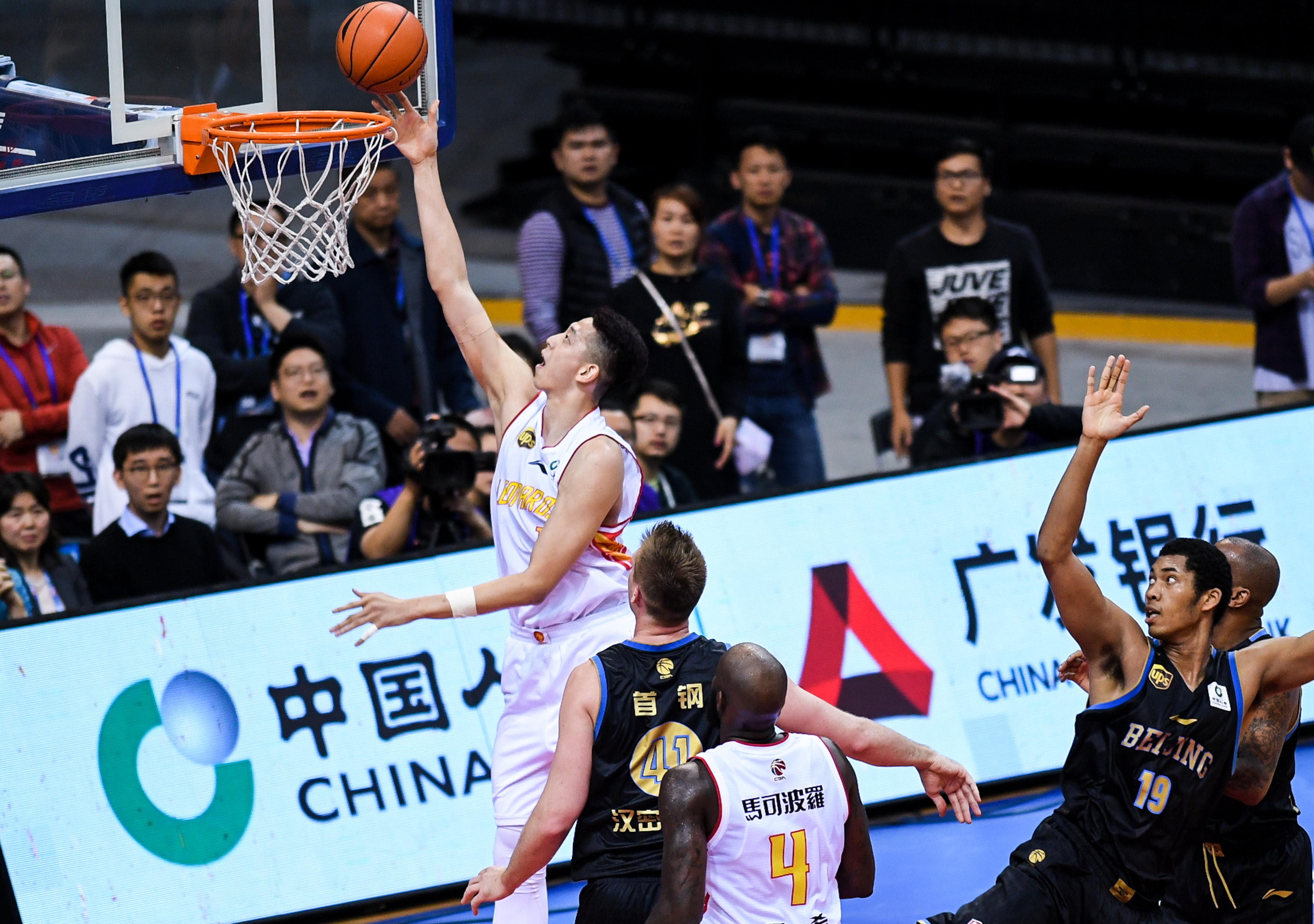 记者：施洛特贝克随队参加德国队训练，基米希继续缺席（记者：施洛特贝克已随德国队合练，基米希仍缺席）