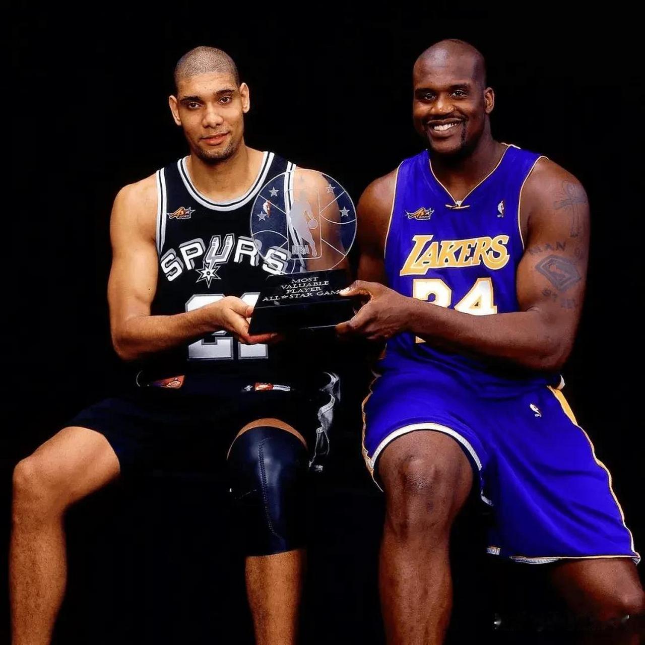 埃奇库姆下半场怒砍18分！全场贡献23分&正负值为+13（埃奇库姆下半场爆发砍下18分，全场拿下23分正负值+13）