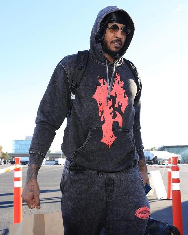 因排名垫底多名球员家人遭死亡威胁，佛罗伦萨官方表示谴责（排名垫底致多名球员家属遭死亡威胁，佛罗伦萨俱乐部予以强烈谴责）