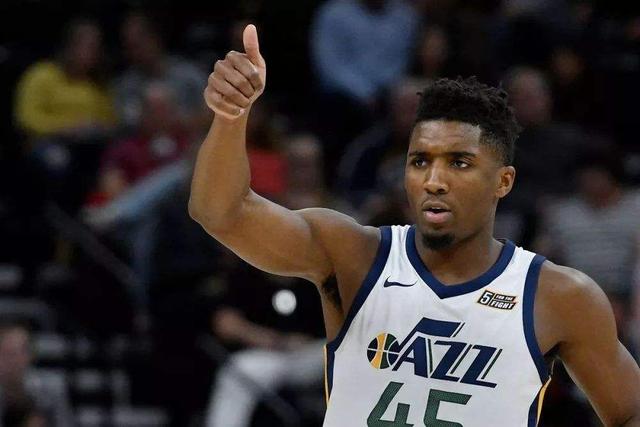 近10年欧冠场均进球榜：哈兰德1.02球第1，C罗第2，梅西第4（欧冠近十年场均进球排名：哈兰德场均1.02球居首，C罗次席，梅西第4）