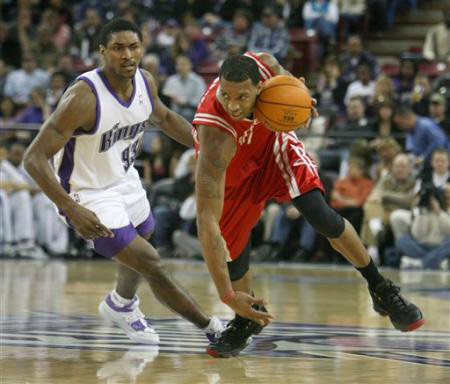 国安亚冠末轮计划展示足协杯奖杯但未成行，将为池忠国办纪念仪式（国安亚冠末轮未能展示足协杯奖杯，后续将为池忠国办纪念仪式）