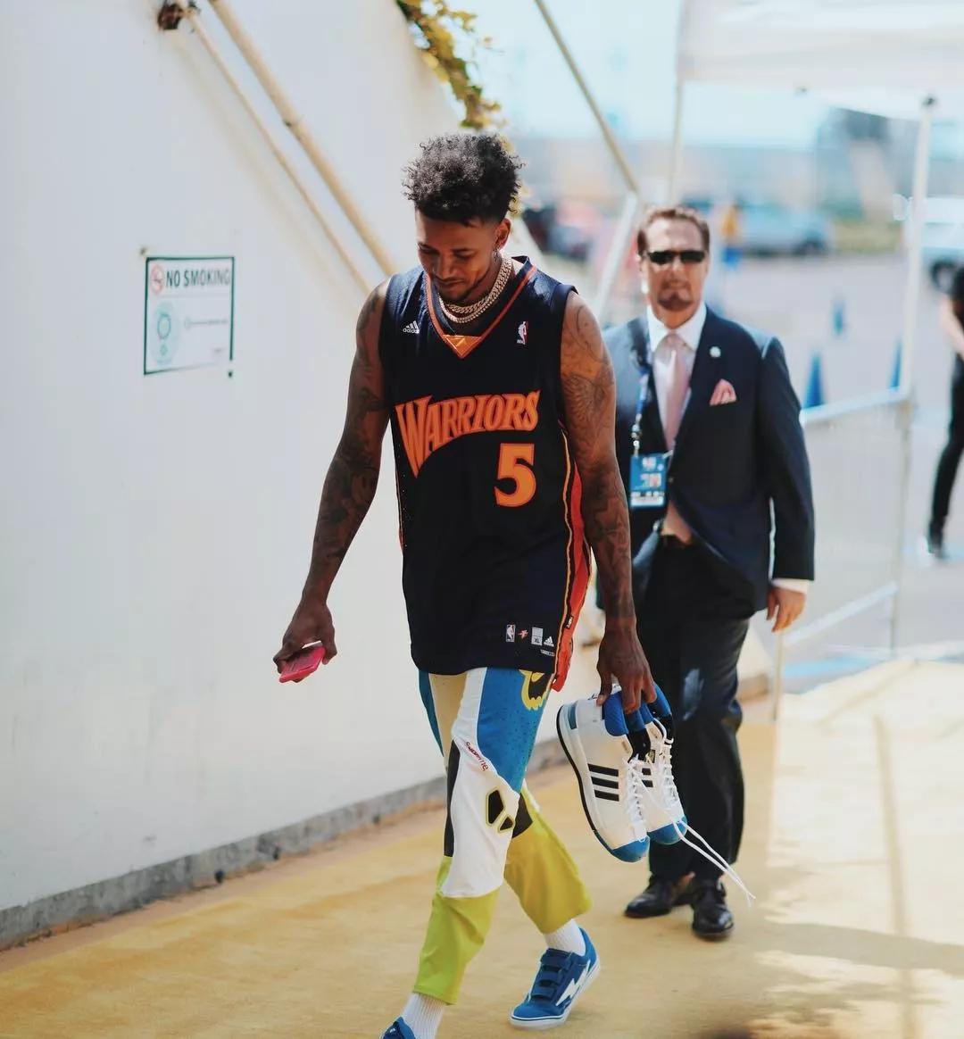 体图：聚勒将在明夏离开多特，队友们也认为他将离队（体图：聚勒预计明夏告别多特，队友普遍认为其将离队）