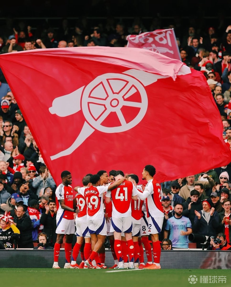 德甲半场：布兰特破门，吉拉西倒地未判点，多特1-0霍芬海姆（德甲上半场：布兰特建功，吉拉西倒地未判点球，多特暂1-0领先霍芬海姆）