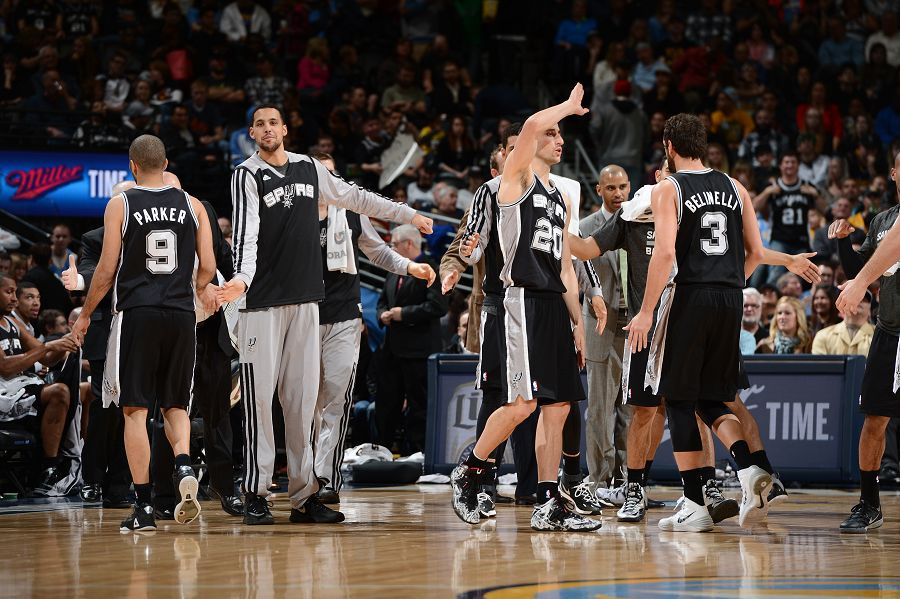 基恩怒批芒特：在场上就像小学生，这种球员拉低曼联整体水准（基恩炮轰芒特：踢得像小学生，这类球员拖累曼联整体水平）