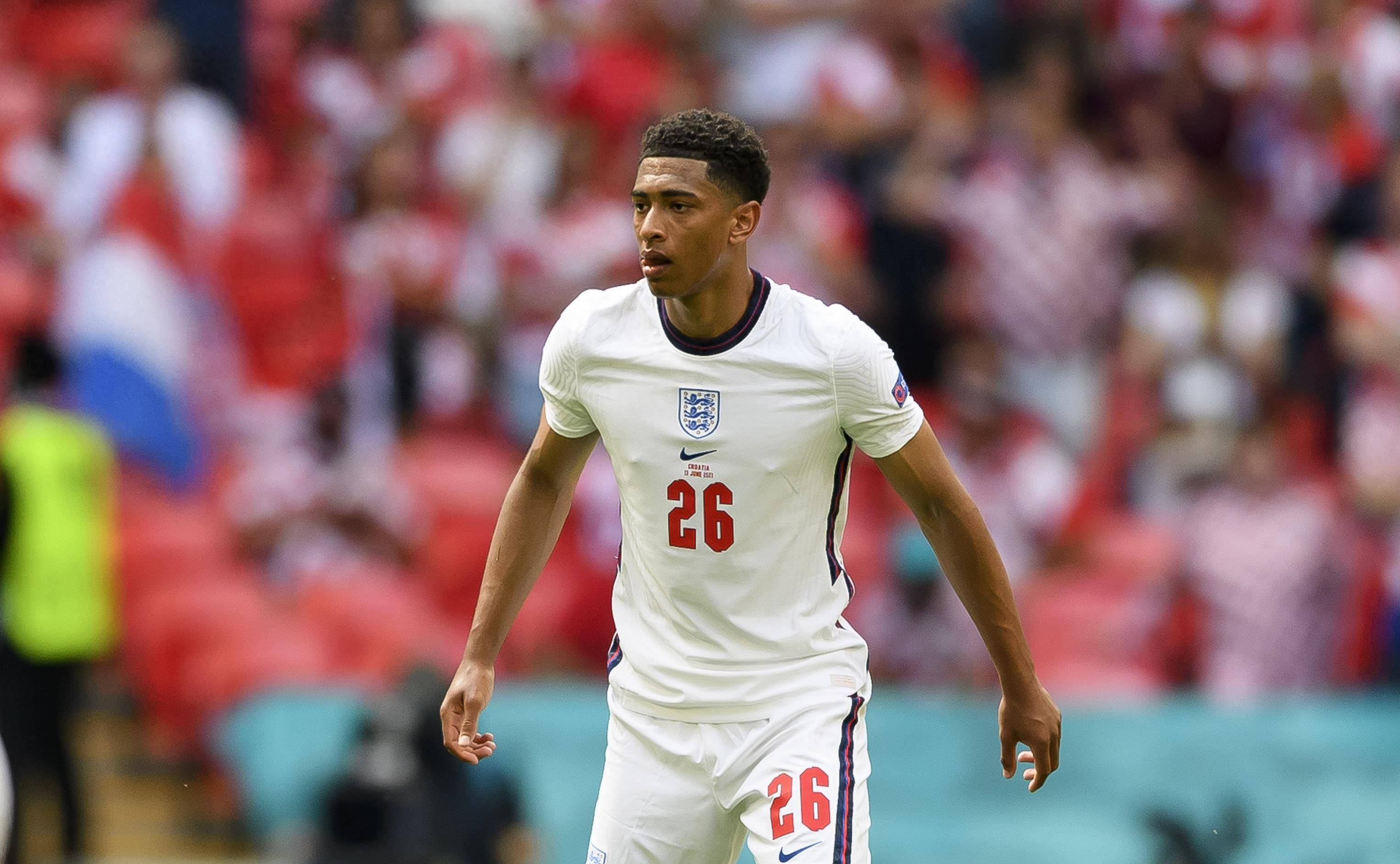 意媒：AC米兰将和罗马在冬窗争夺齐尔克泽（意媒：AC米兰与罗马将于冬窗竞逐齐尔克泽）