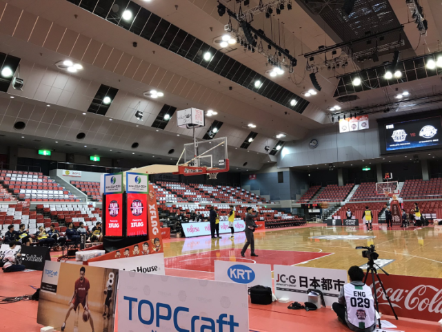 媒体人：许利民确定赵睿、周琦、雷蒙今晚比赛可以登场（据媒体人报道，许利民确认赵睿、周琦、雷蒙今晚将出战）