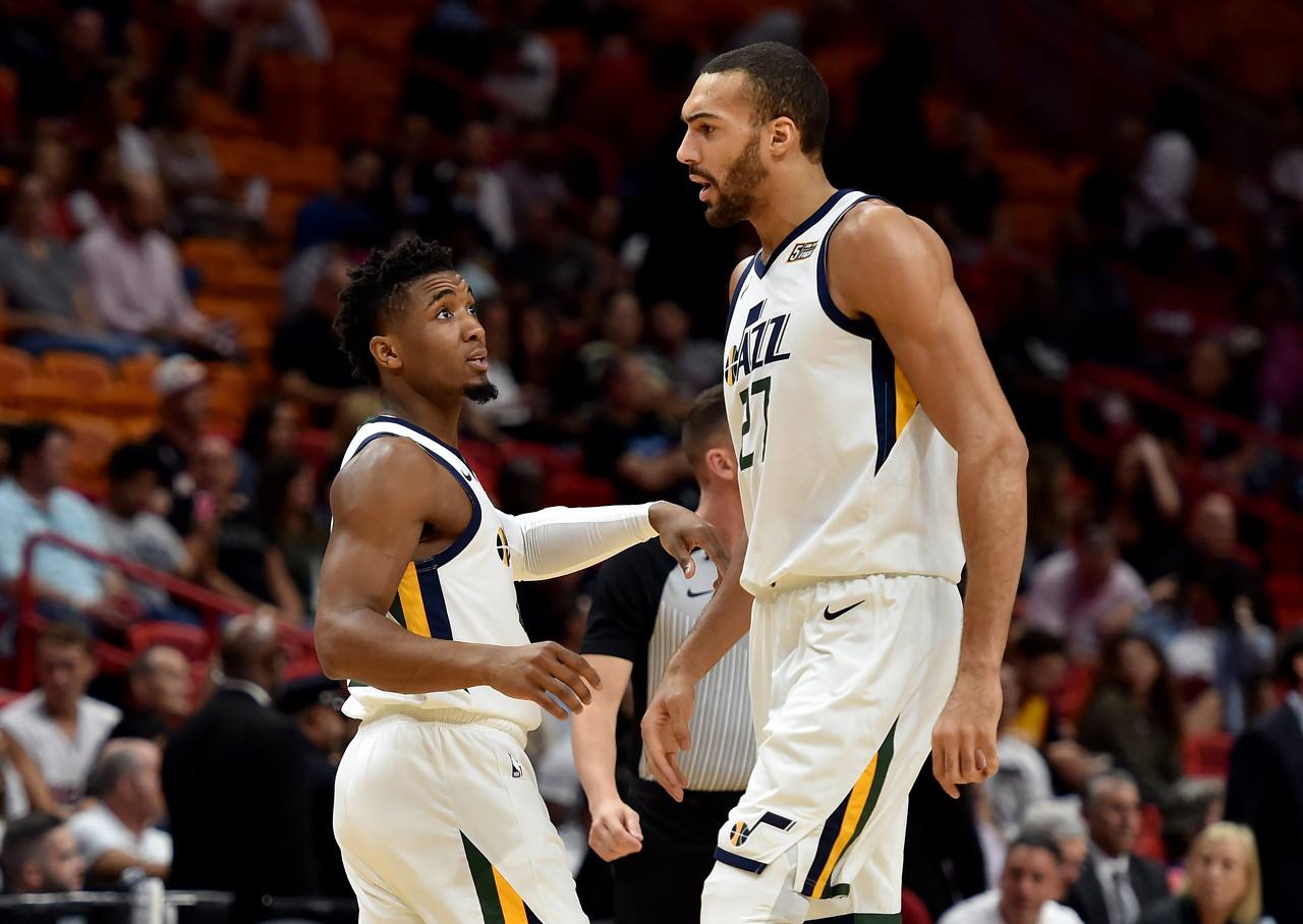 广厦男篮末节绝杀北京（广厦男篮压哨击败北京）